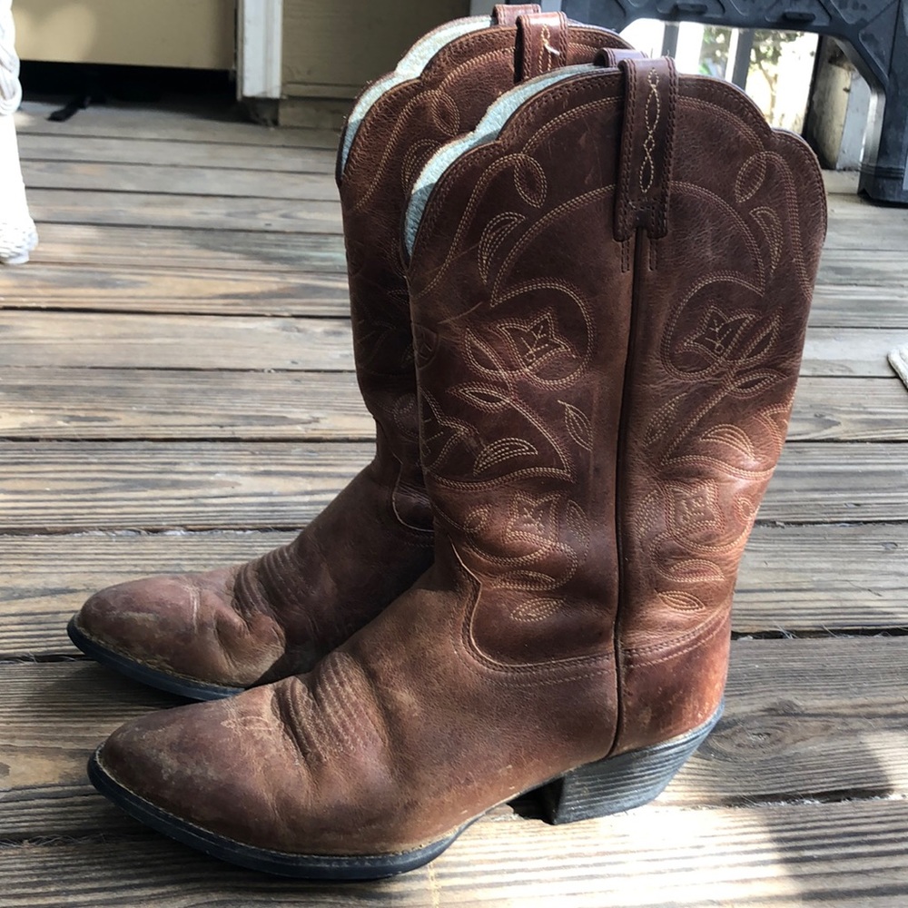Ariat Cowboy boots